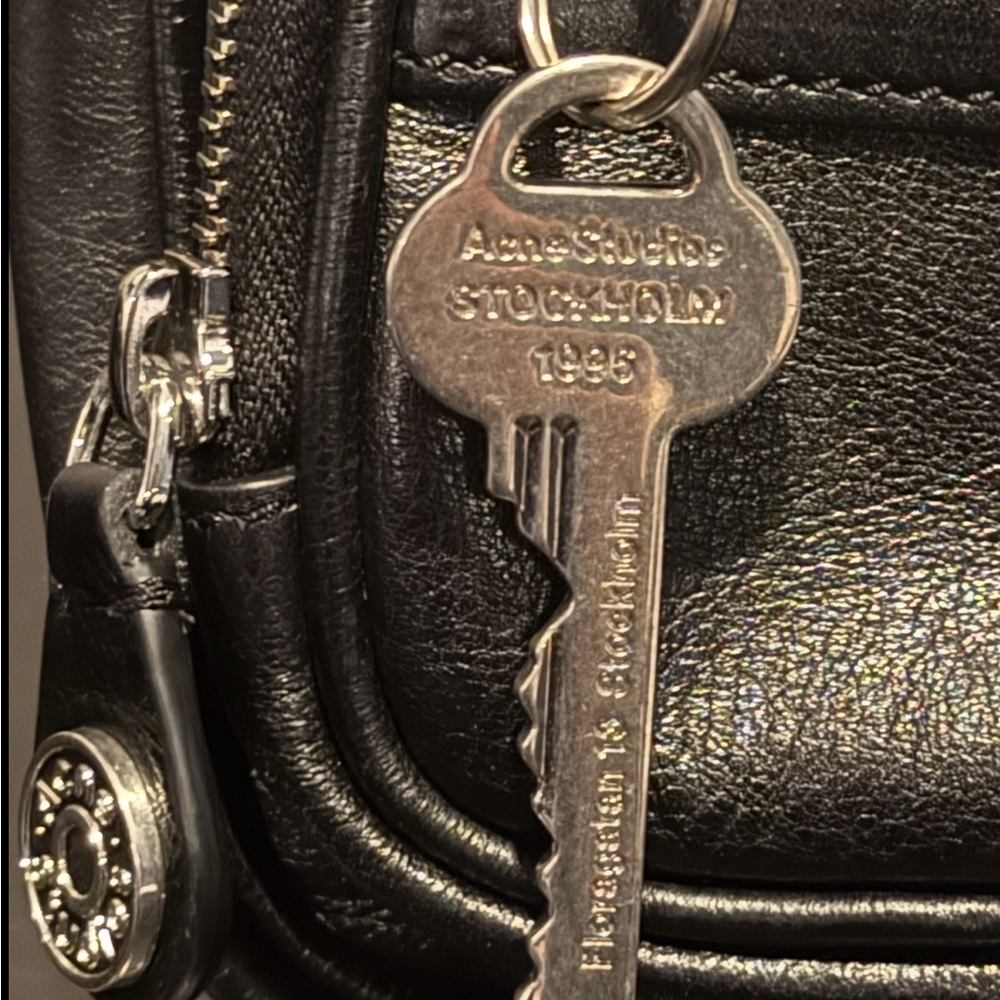 Acne Studios Camero Bag - Picture 12 of 16